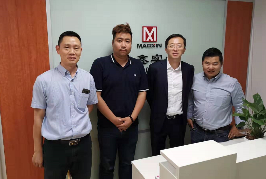 徕卡中国总部陈淮总经理，华东区王总莅临Manbetx万博实业指导工作