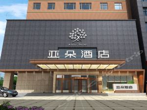 亞朵酒店三翼旋轉(zhuǎn)門