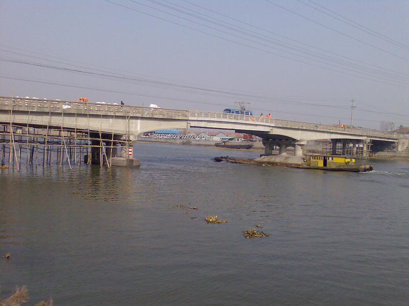 橋梁加固采用上海環(huán)宇結(jié)構(gòu)加固料：秀樸-J45