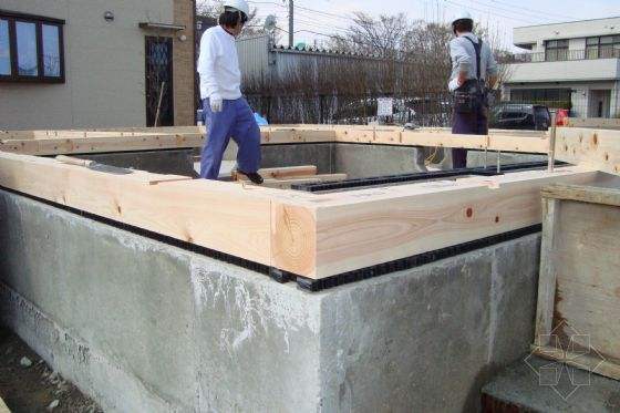 基礎墻裂縫修補采用上海環(huán)宇的修補砂漿（聚合物水泥砂漿）：秀樸-SJ45