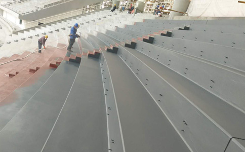 體育場看臺噴涂聚脲防水裝飾應該注意哪些方面？