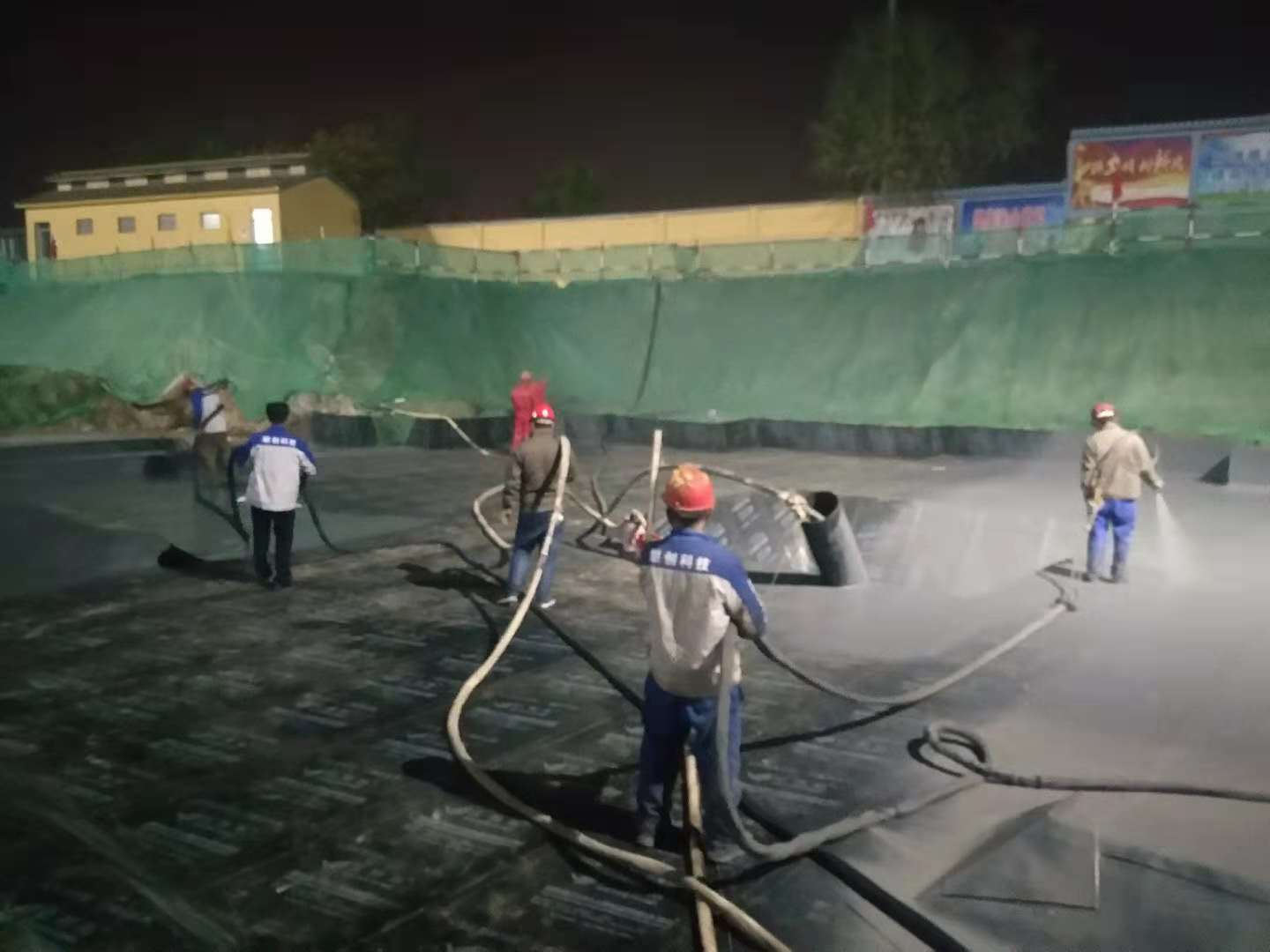 聚脲防腐材料涂層噴涂技術在建筑領域的應用有哪些？